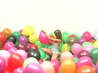 johnny pinpopping 174 balloons